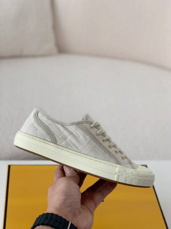 FENDI Canvas shoe Sneakers