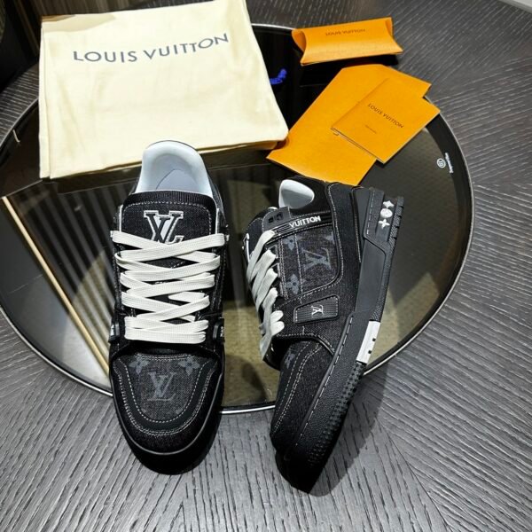 L*V TRAINER Sneakers