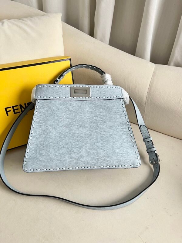 FEND1eekabooISeeU Medium Handbag Model: 8BN327 Size: 27*9.5*21cm