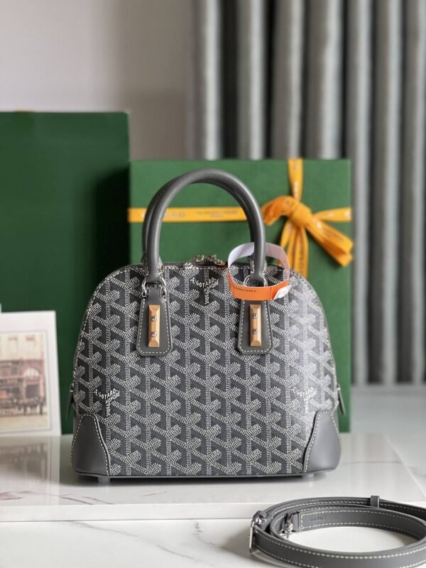 Goyard Vend?me Shell Bag, Top Quality  Size: 23 * 18.5 * 10cm      ?