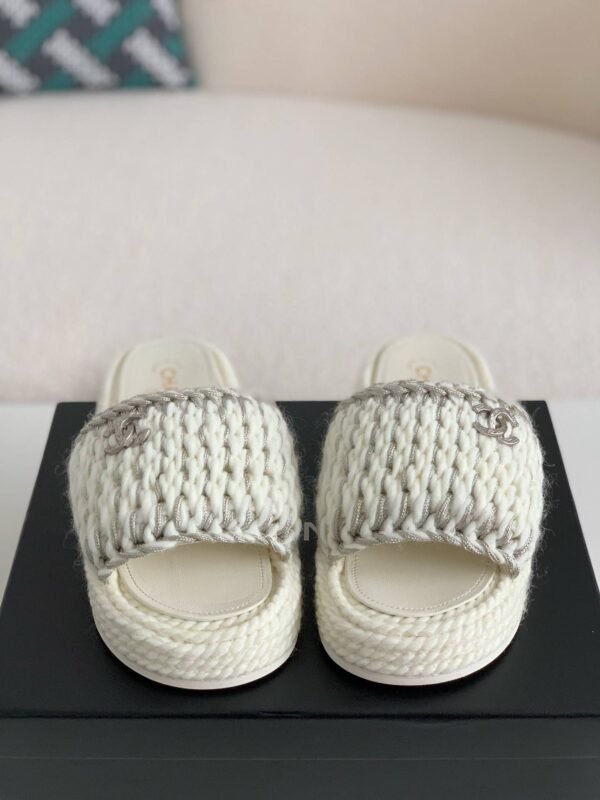 CHANEL women's slippers
