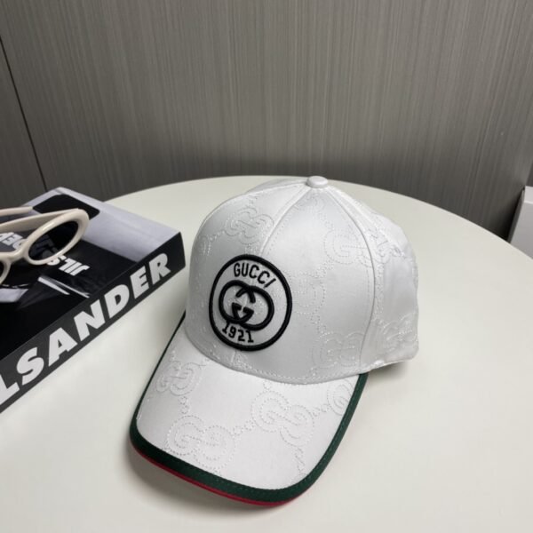 Gucci baseball cap peaked cap hat