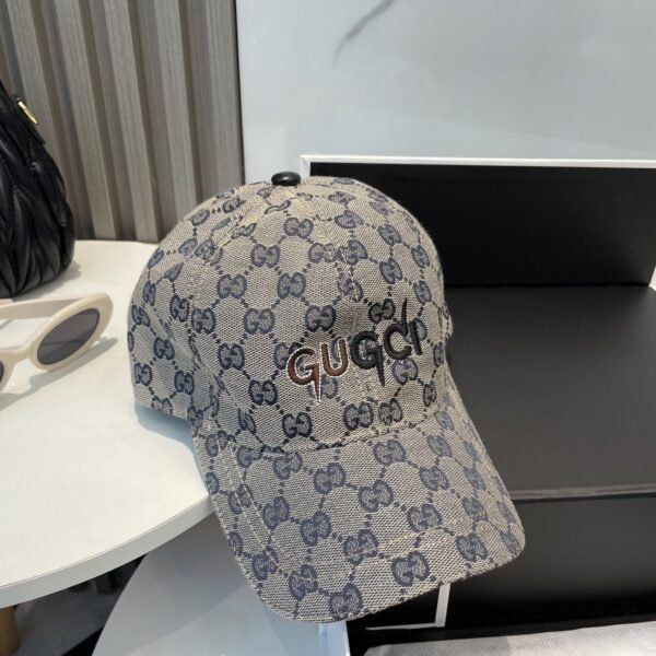 Gucci baseball cap peaked cap hat