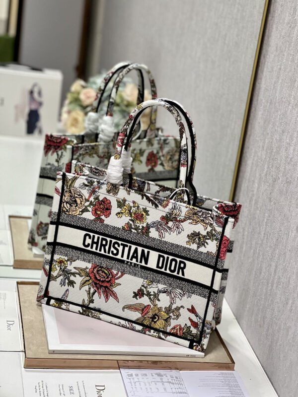 Medium Dior Book Tote