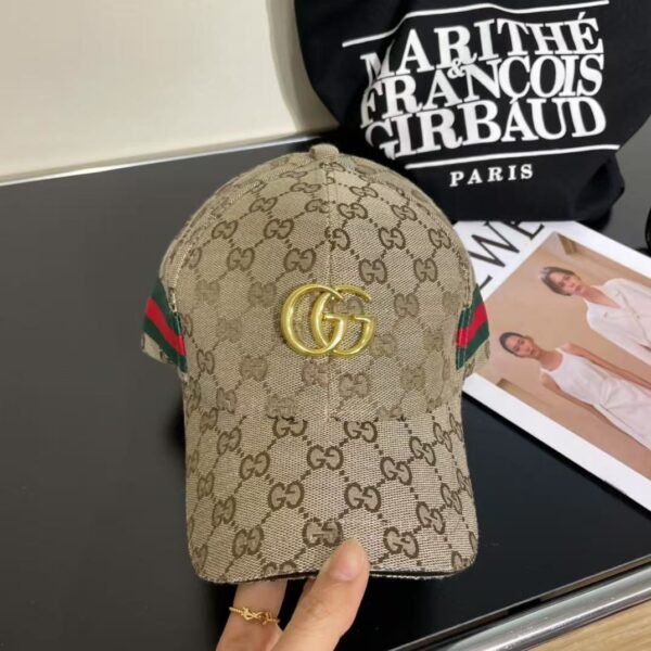 Gucci baseball cap peaked cap hat