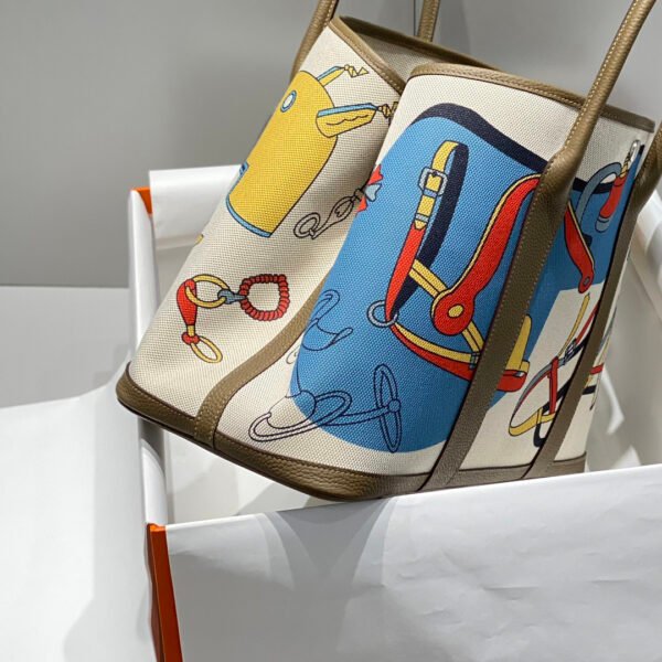 Hermes painted graffiti French fjord imported original cowhide wax thread sewing master craft painted canvas 36*30cm