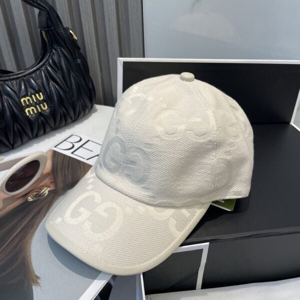 Gucci baseball cap peaked cap hat