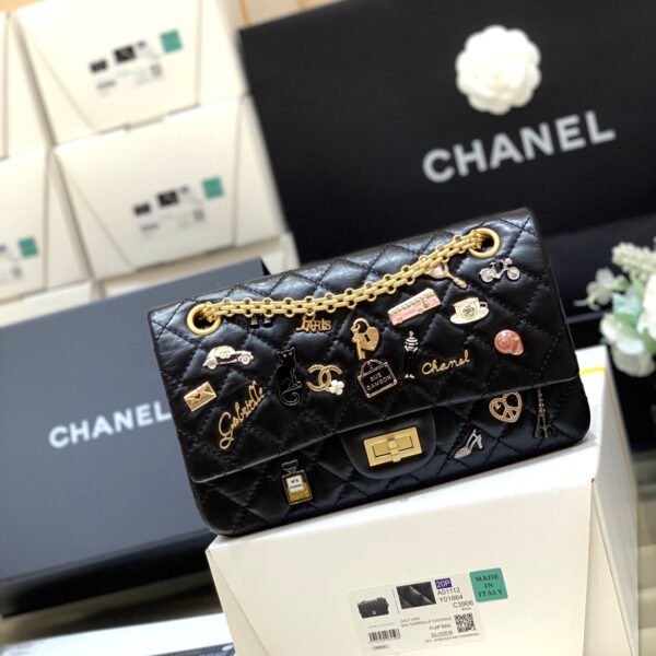 Chanel Reissue 2.55 Handbag