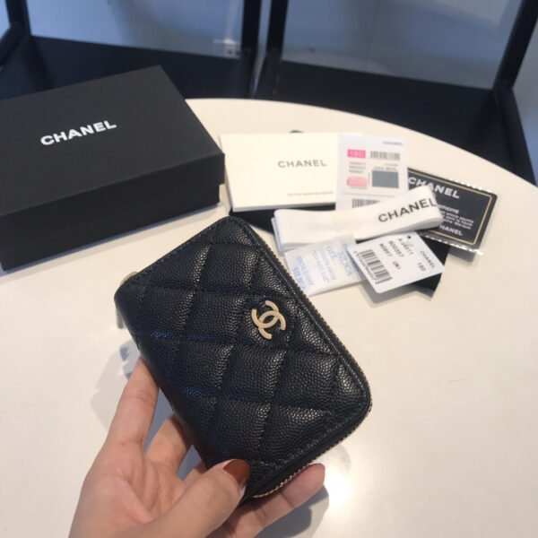Chanel Zipped Wallet