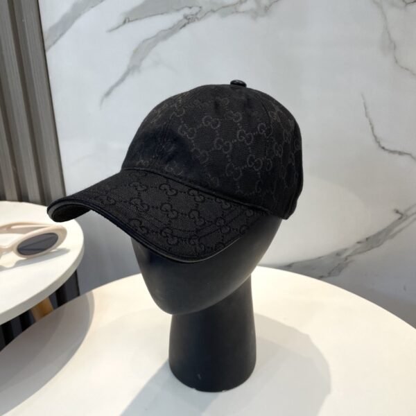 Gucci baseball cap peaked cap hat