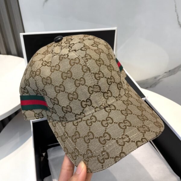 Gucci baseball cap peaked cap hat