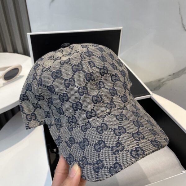 Gucci baseball cap peaked cap hat