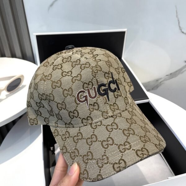 Gucci baseball cap peaked cap hat